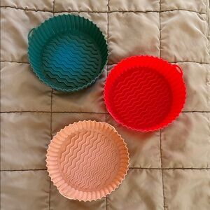 Silicone air fryer liners 8.5” for 4-8 QT - Red, Green, and Peach